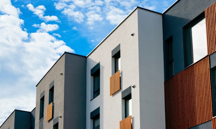Ravalement de façade d'immeuble à Lozanne. JCM ISO